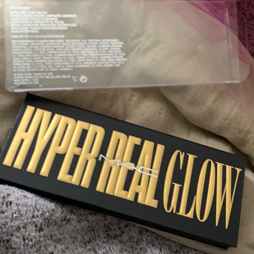 MAC Hyper Real Glow - Get It Glowin’